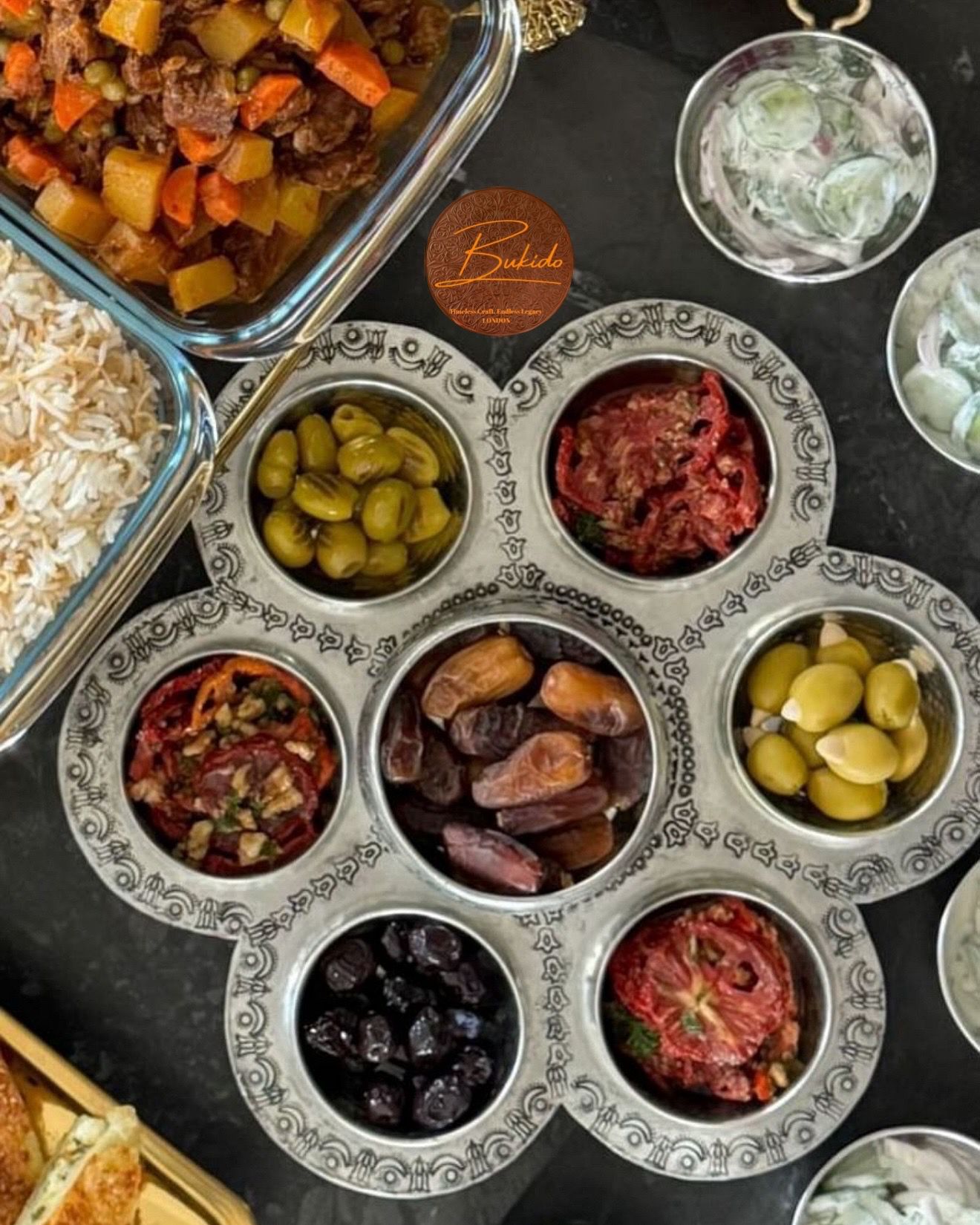 35 cm Six-Compartment Embroidered Serving Plate - Image 3